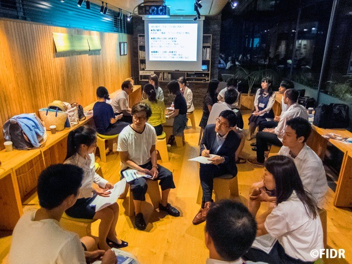 東京でボランティアをテーマにした「FIDRカフェ」を開催しました