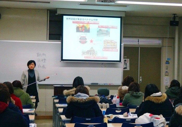 ベトナム事務所の職員が 日本の大学で観光開発の取り組みを紹介しました