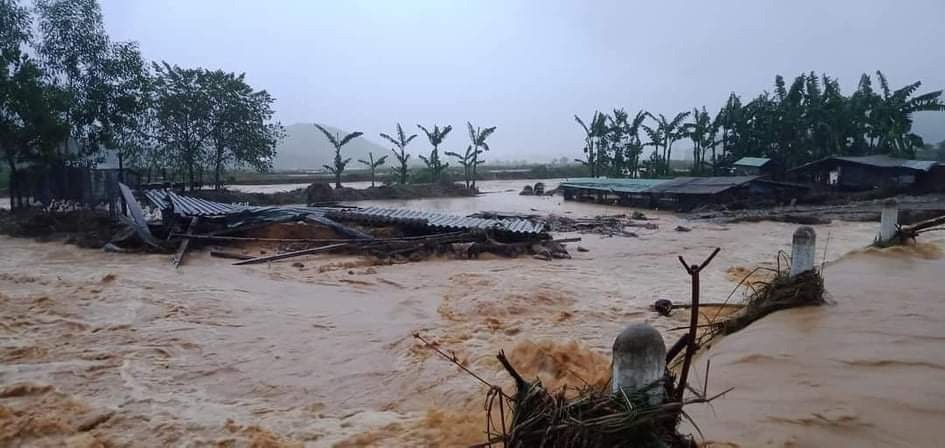 ベトナム中部台風被害緊急援助