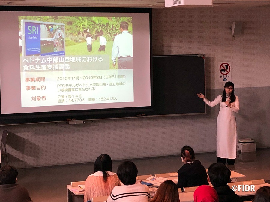 城西国際大学で活動報告を行いました